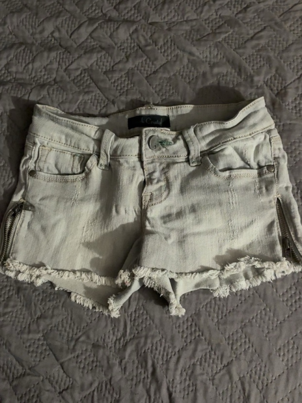 Light Cream Frayed Hem Denim Shorts with Zip Accents